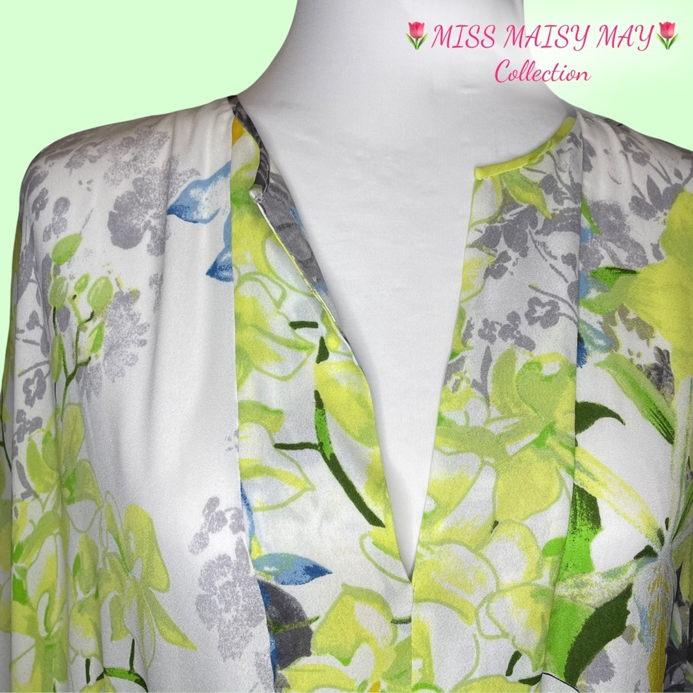 BCBG, Gorgeous flowy top with impeccably flirty lines and forgiveness, Size M/L